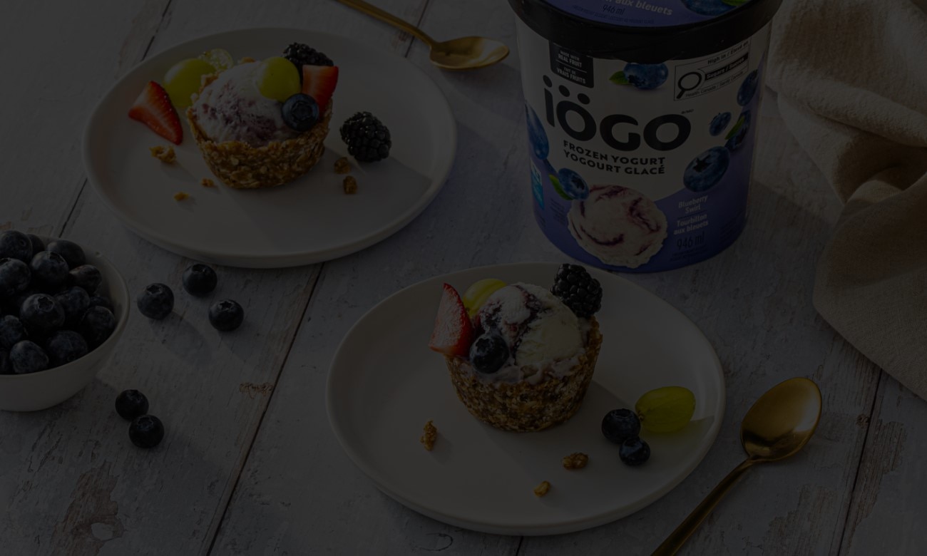 Mini Granola Frozen Yogurt Tarts