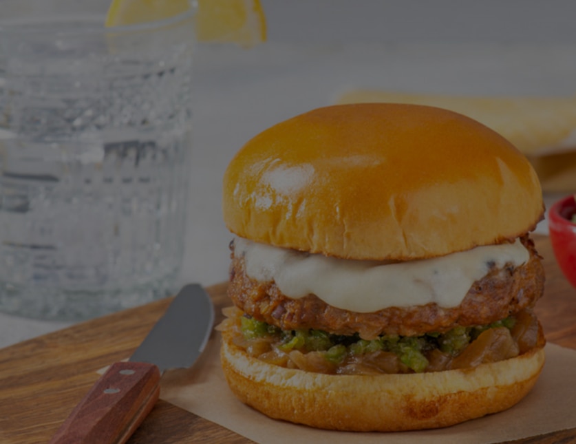 MAGGI Latin Burgers with Caramelized Onions