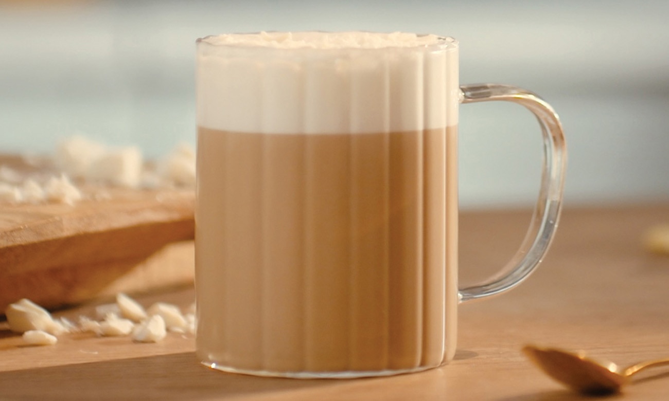 White Chocolate Macchiato with Nescafé Gold Espresso