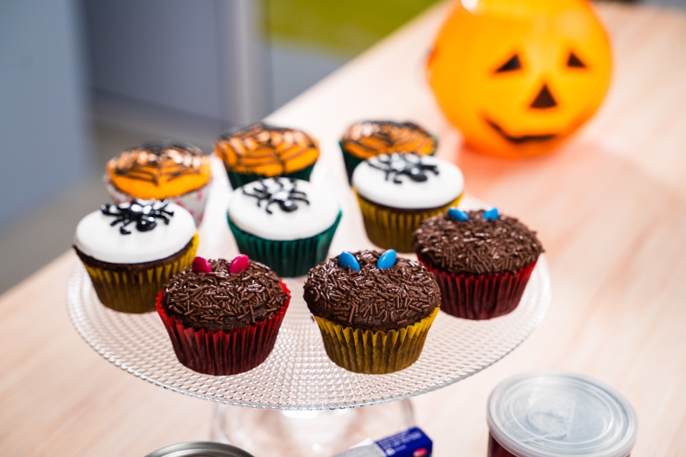 SMARTIES Halloween Cupcakes for Halloween Recipes 977g