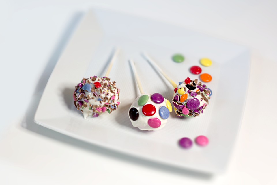 SMARTIES Cake Pops Recipe 250g