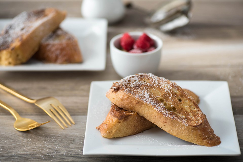 COFFEE MATE French Vanilla French Toast recipe. A delectable twist on an old favourite.