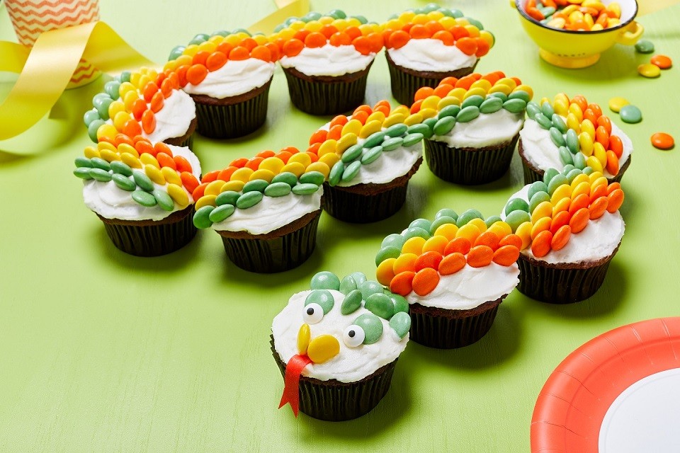 SMARTIES Chololate Fish Cupcakes recipe. Colourful and fun recipe for kids.